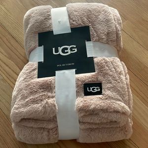 NWT UGG Polar Throw